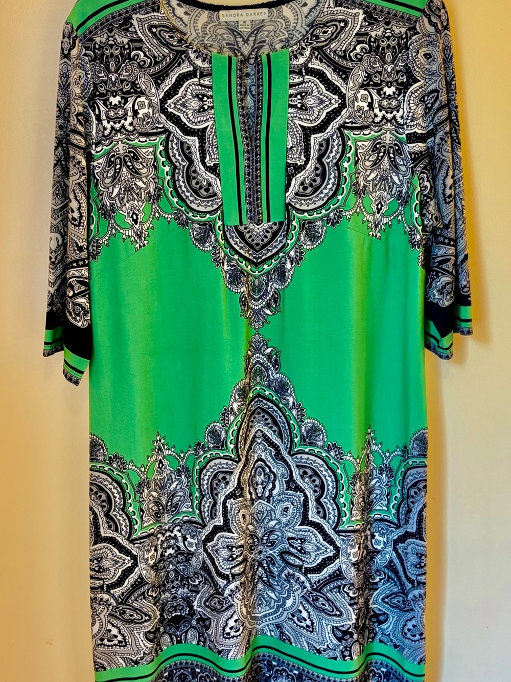 Sandra Darren Green and Black Paisley-Print Long Sleeve Midi Dress